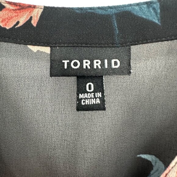 Torrid 0 Short Sleeve Button Up Sheer Tunic Top Black Floral High Low Hem Vneck - Picture 6 of 11